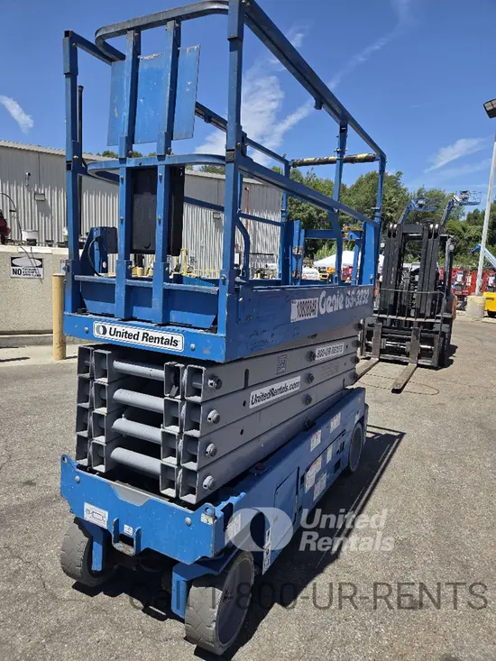 2018 Genie GS-3232 Scissor Lift