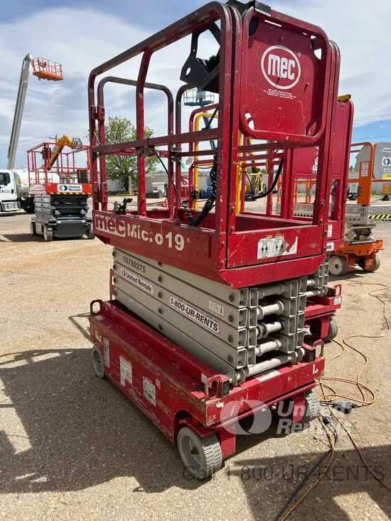 2018 MEC MICRO 19 Scissor Lift