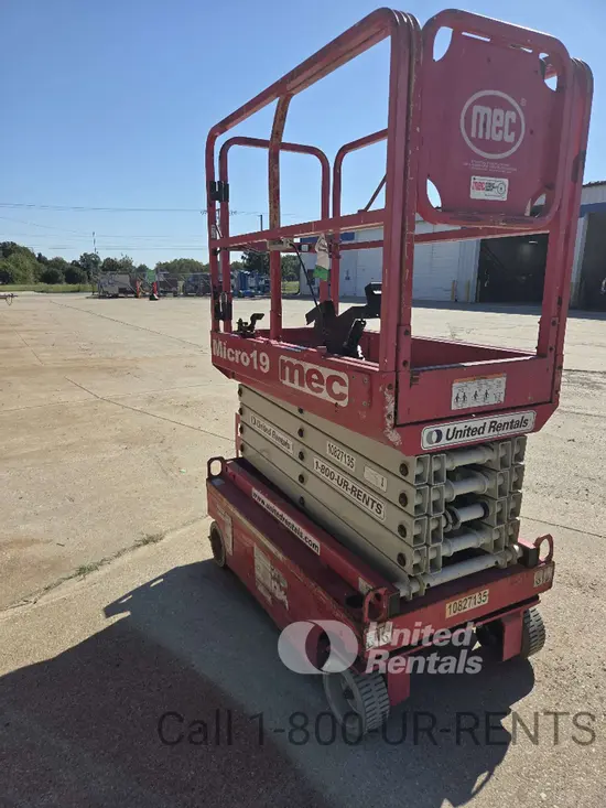 2018 MEC MICRO 19 Scissor Lift