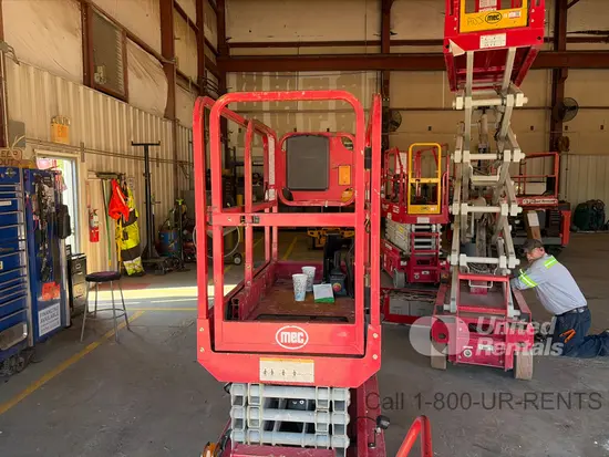 2019 MEC MICRO 19 Scissor Lift