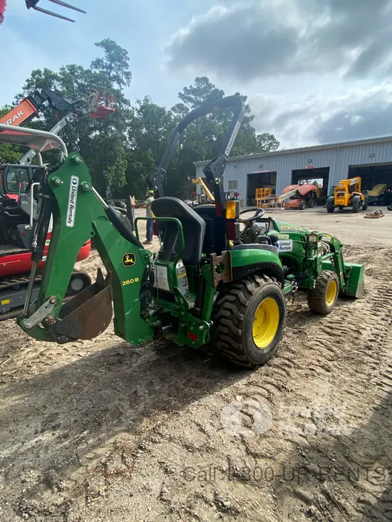 2021 John Deere 2025R Backhoe Loader