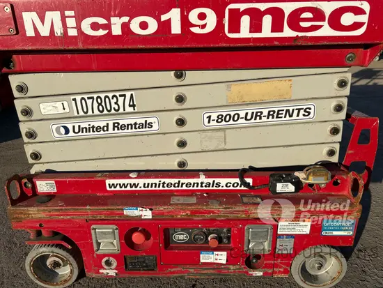 2018 MEC MICRO 19 Scissor Lift