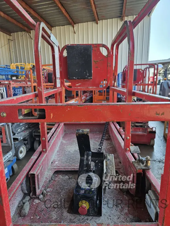 2019 MEC MICRO 19 Scissor Lift