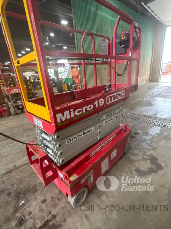 2019 MEC MICRO 19 Scissor Lift