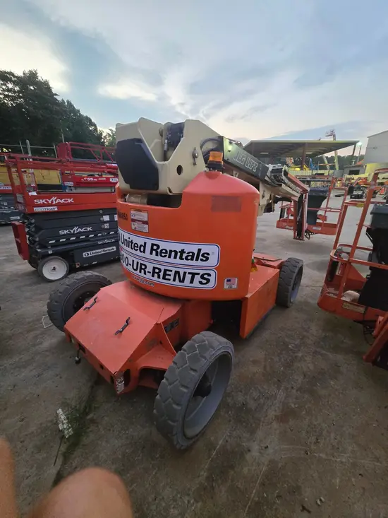 2017 JLG E450AJ Articulating Boom Lift