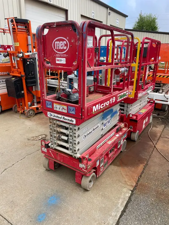 2019 MEC MICRO 19 Scissor Lift