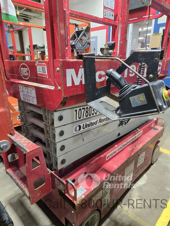 2018 MEC MICRO 19 Scissor Lift