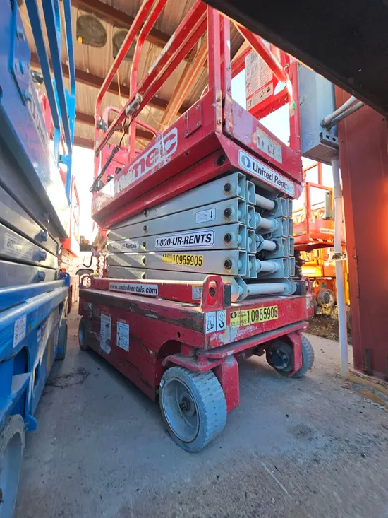 2019 MEC MICRO 19 Scissor Lift