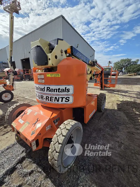 2018 JLG E450AJ Articulating Boom Lift