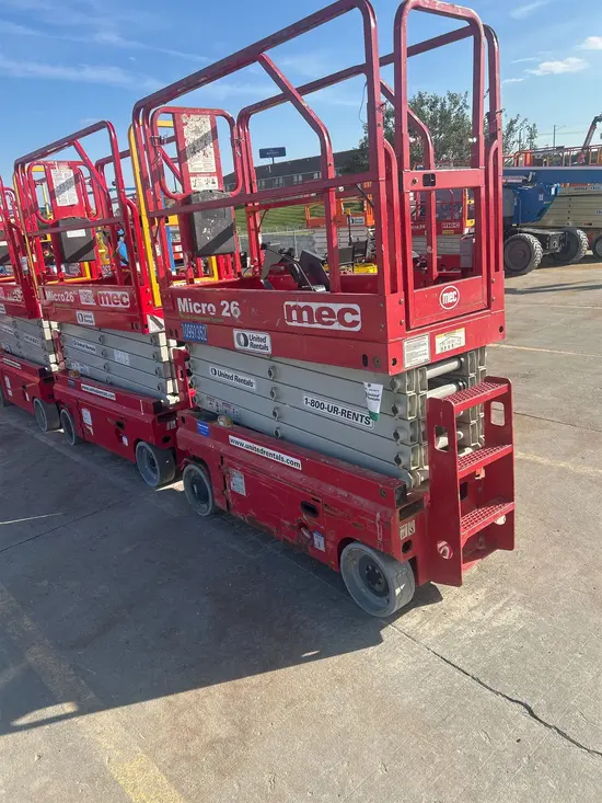 2019 MEC MICRO 26 Scissor Lift
