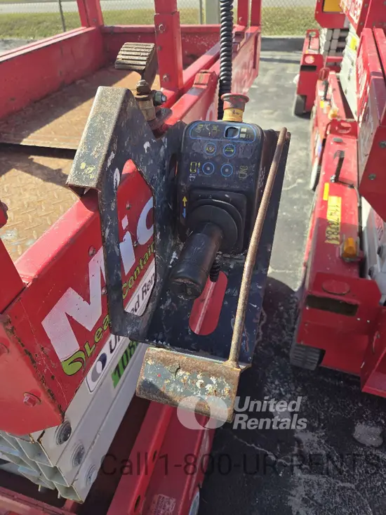 2019 MEC MICRO 19 Scissor Lift