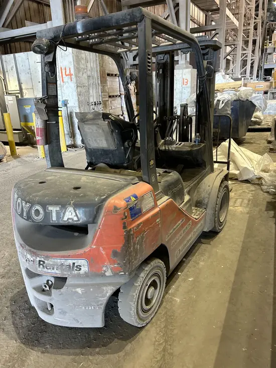 2018 Toyota 8FDU25 Warehouse Forklift