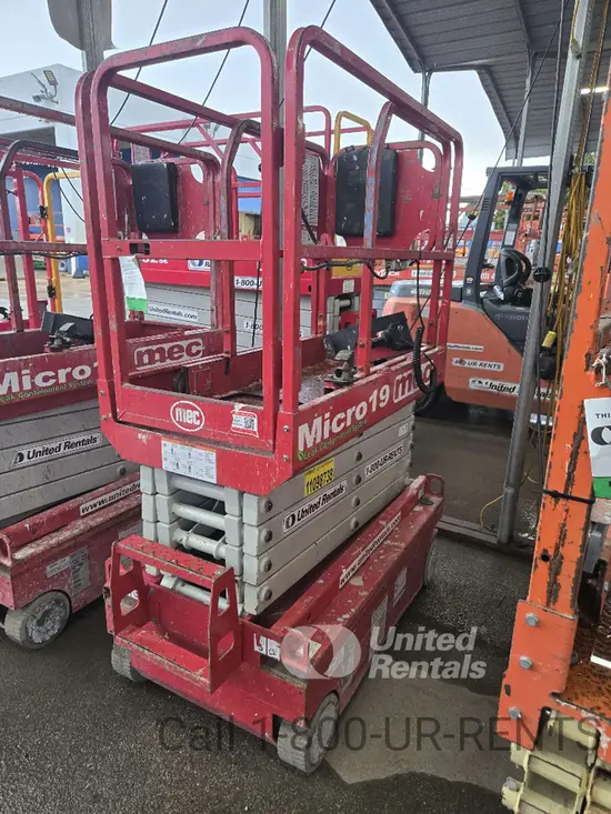 2020 MEC MICRO 19 Scissor Lift