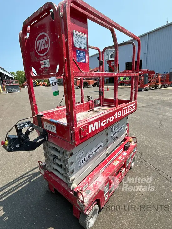 2018 MEC MICRO 19 Scissor Lift