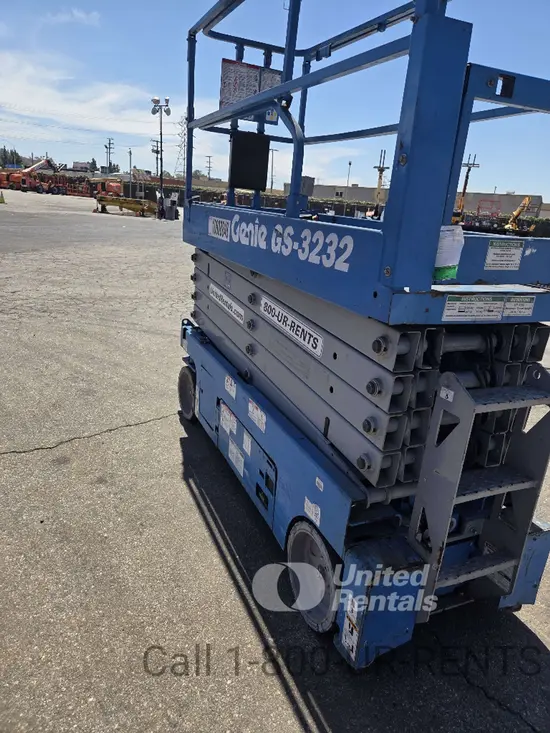 2018 Genie GS-3232 Scissor Lift