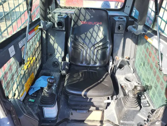 2022 Takeuchi TL12V2-CR Track Loader