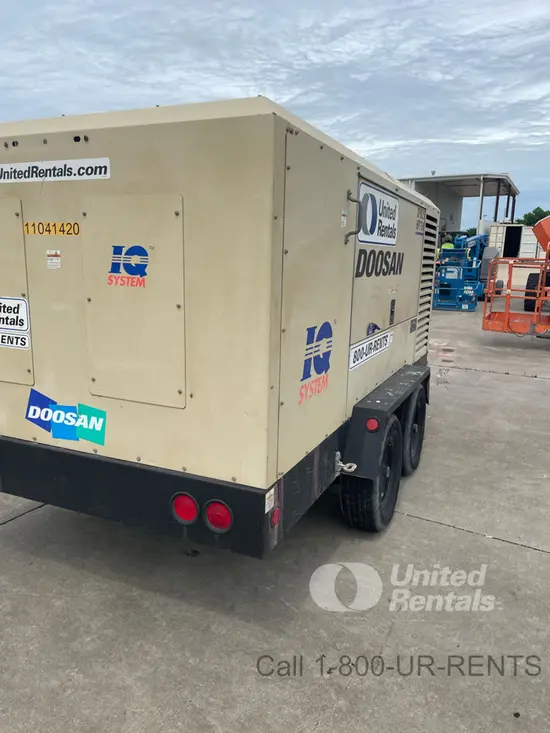 2020 Doosan XP825/HP750WCU Air Compressor