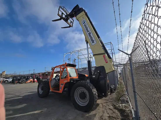 2018 JLG 1055 Forklift