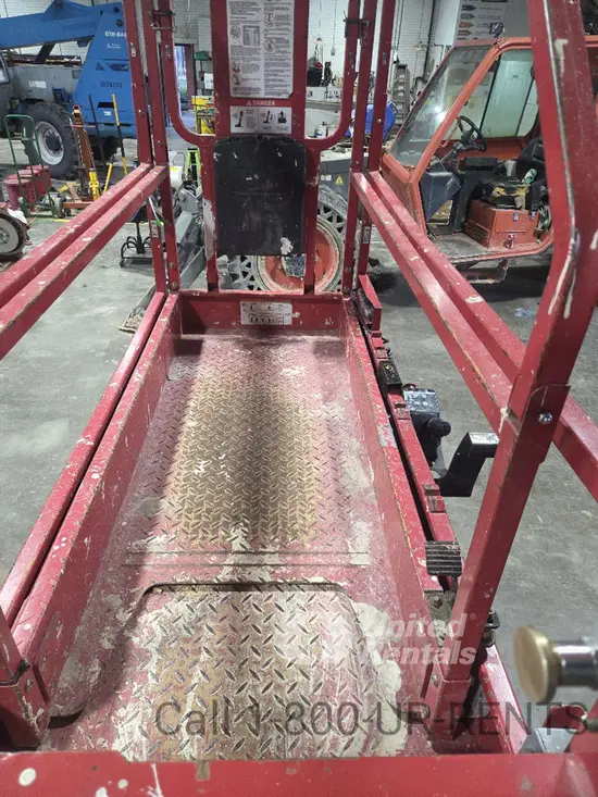 2020 MEC MICRO 26 Scissor Lift