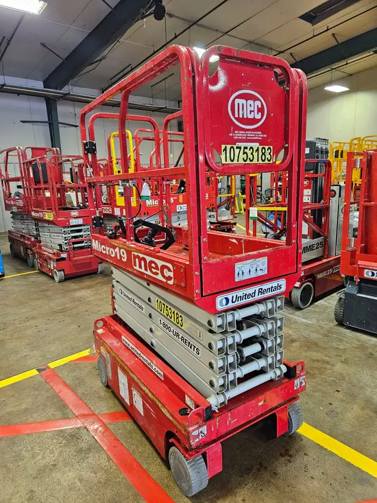 2018 MEC MICRO 19 Scissor Lift