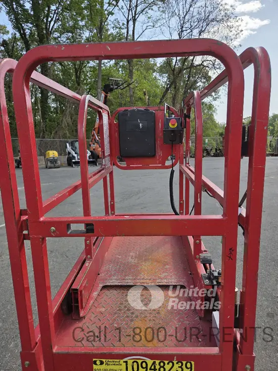 2019 MEC MICRO 19 Scissor Lift