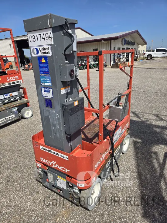 2018 Skyjack SJ16 Self-Propelled One-Person Lift