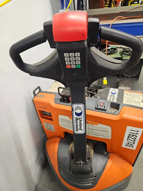 2023 Toyota 8HBW23 Jack