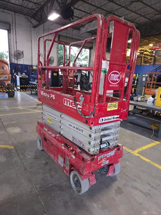 2019 MEC MICRO 26 Scissor Lift