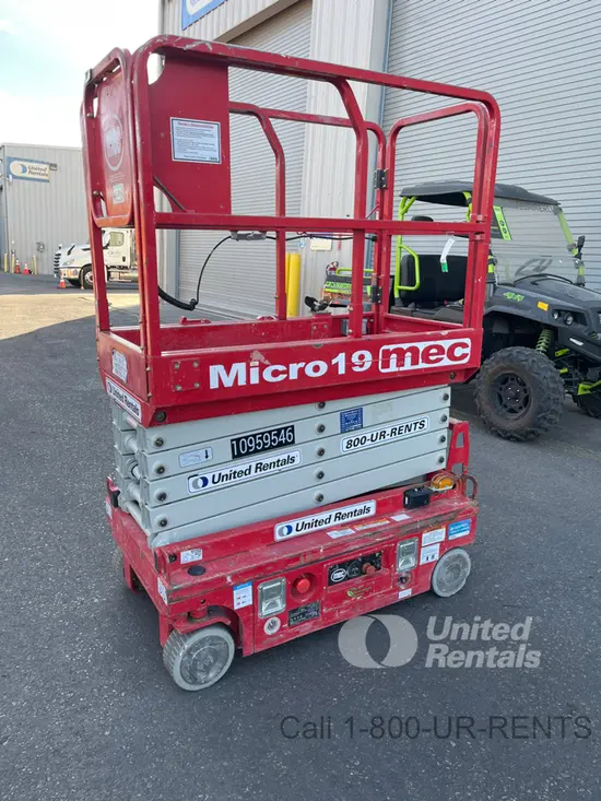 2019 MEC MICRO 19 Scissor Lift