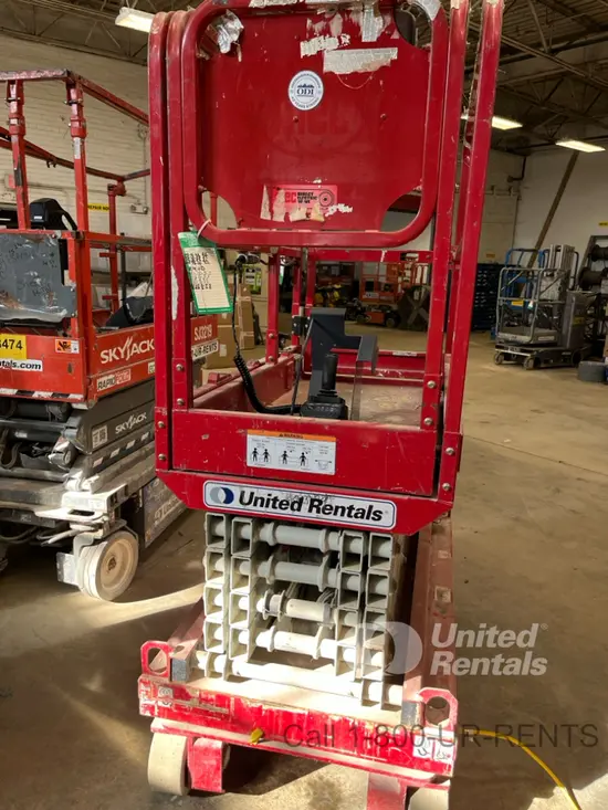 2018 MEC MICRO 19 Scissor Lift