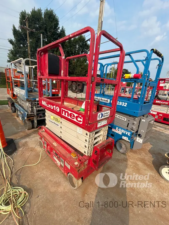 2018 MEC MICRO 19 Scissor Lift