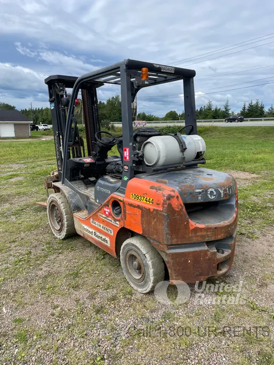 2019 Toyota 8FGU30 Warehouse Forklift