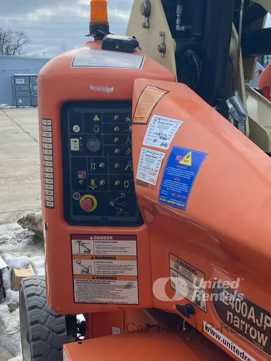 2017 JLG E400AJPN Articulating Boom Lift