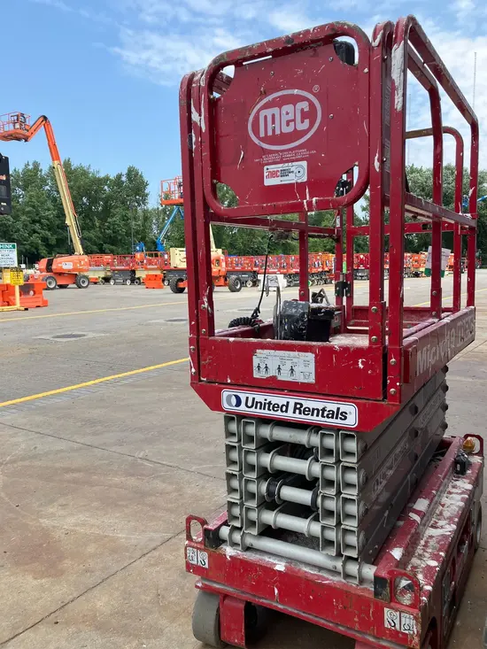 2018 MEC MICRO 19 Scissor Lift