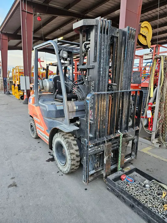 2019 Toyota 8FGU25 Warehouse Forklift