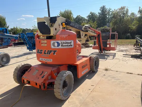 2015 JLG E450AJ Articulating Boom Lift