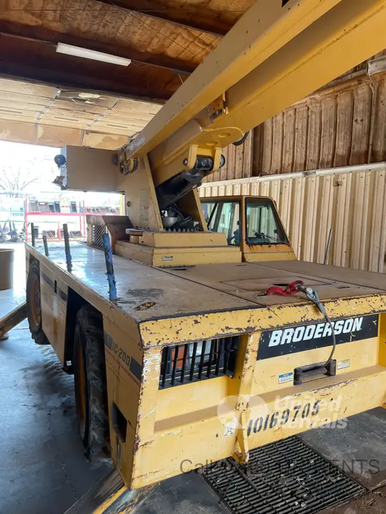 2013 Broderson IC-200-3H