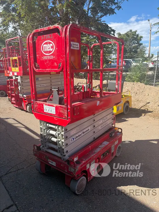 2018 MEC MICRO 19 Scissor Lift