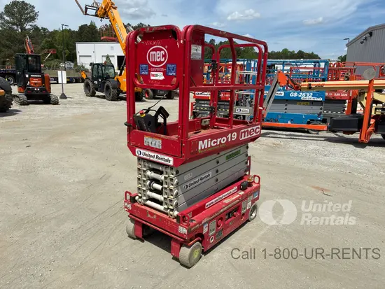 2019 MEC MICRO 19 Scissor Lift