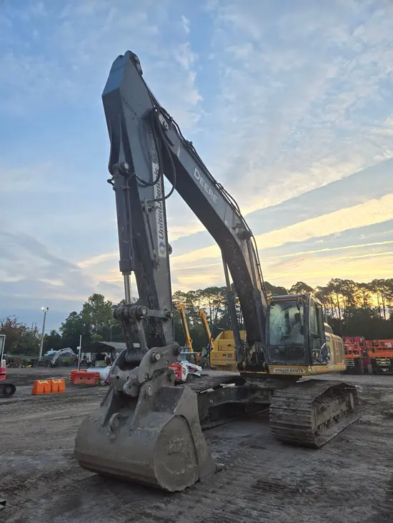 2021 John Deere 350G Excavator