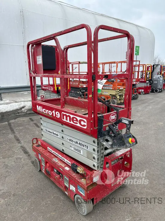 2019 MEC MICRO 19 Scissor Lift