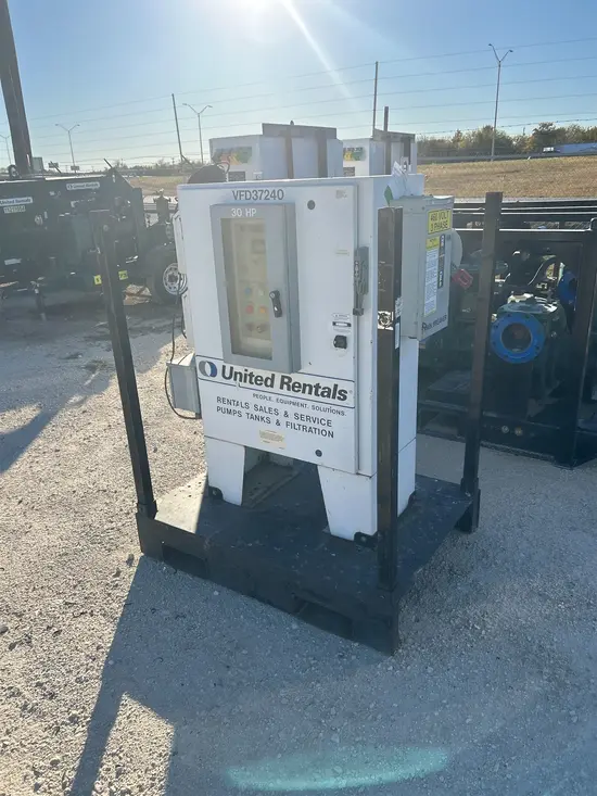 2013 YASKAWA E7BRB040PZ Pump