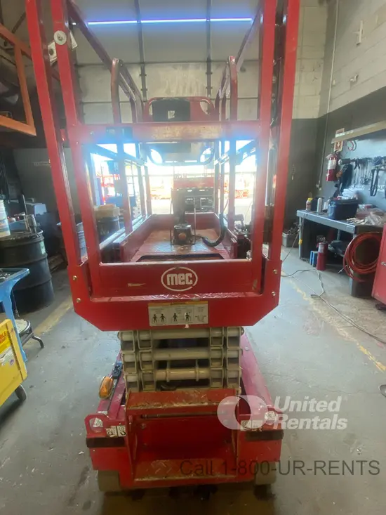 2019 MEC MICRO 19 Scissor Lift