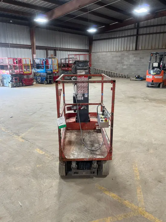 2015 Skyjack SJ12 Self-Propelled One-Person Lift