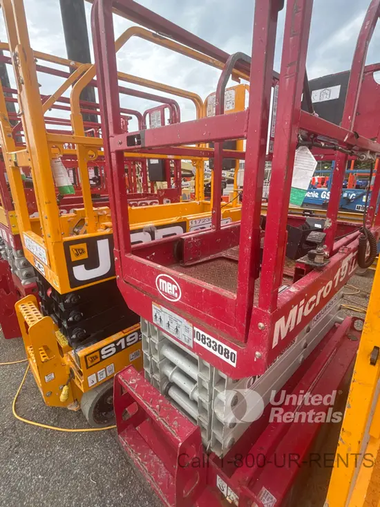 2018 MEC MICRO 19 Scissor Lift