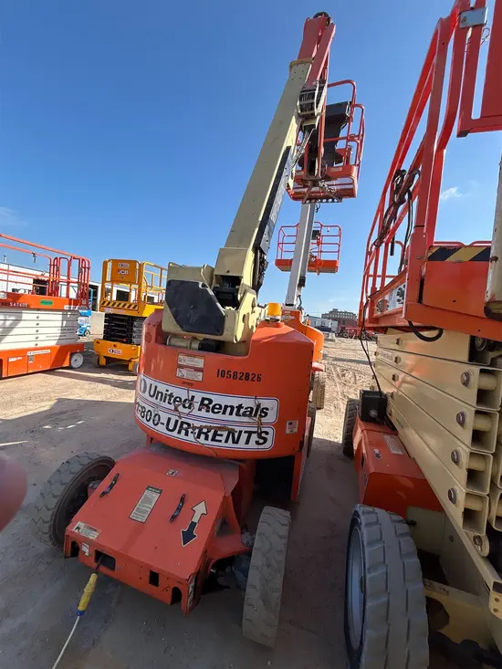 2017 JLG E400AJPN Articulating Boom Lift