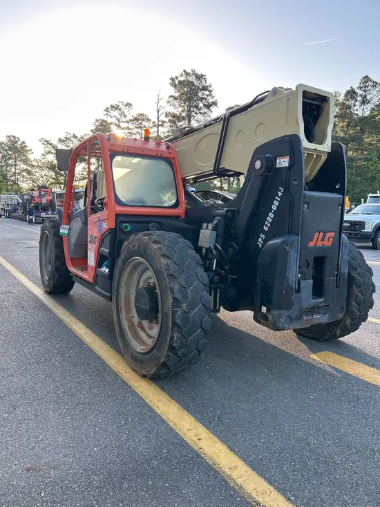 2018 JLG 1043 Forklift