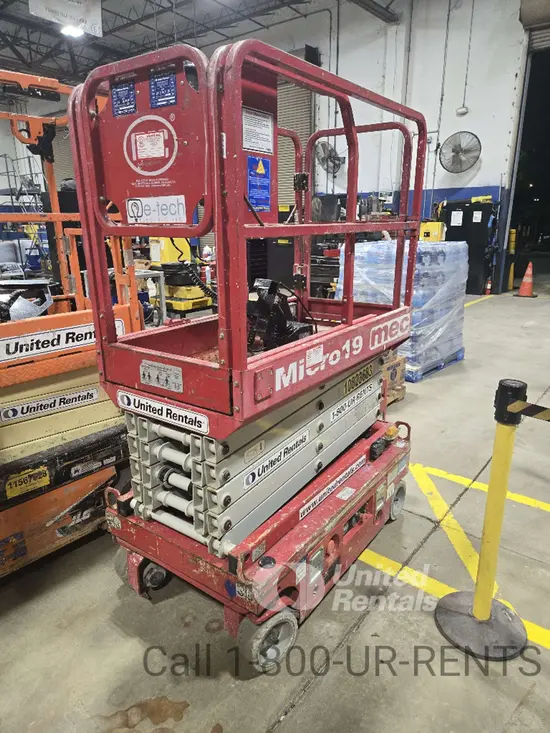 2018 MEC MICRO 19 Scissor Lift