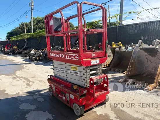 2018 MEC MICRO 19 Scissor Lift