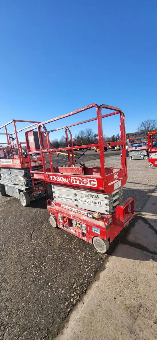 2018 MEC 1330SE Scissor Lift
